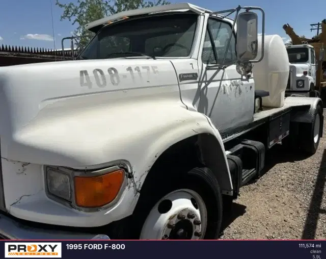 Image of Ford F-800 equipment image 1