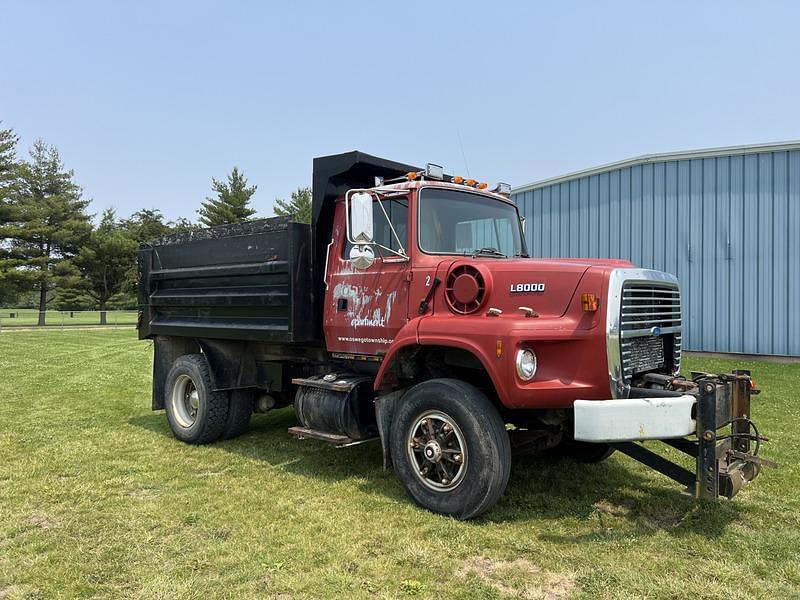Image of Ford L8000 Primary image