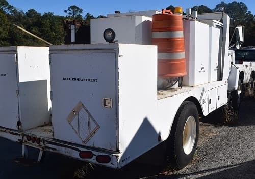 Image of Ford L7000 equipment image 3