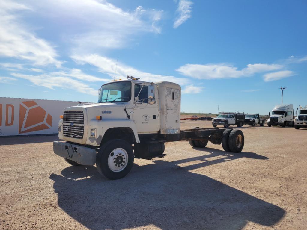 Image of Ford L8000 Primary image