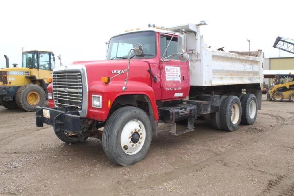 Image of Ford L8000 Primary image