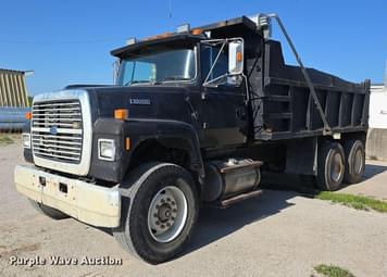 Main image Ford L8000