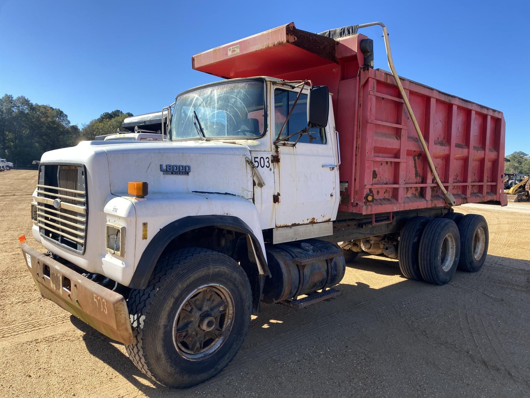 Main image Ford L8000