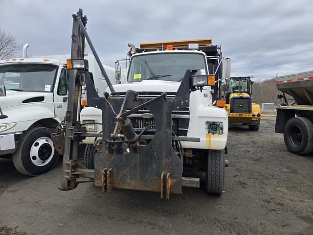 Image of Ford F-8000 equipment image 1