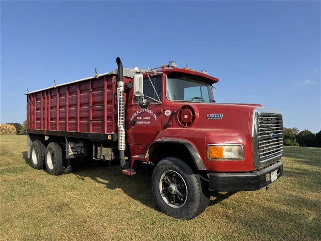 Image of Ford F-8000 Primary image