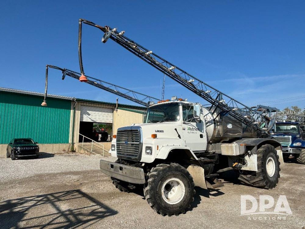 Main image Ford L8000