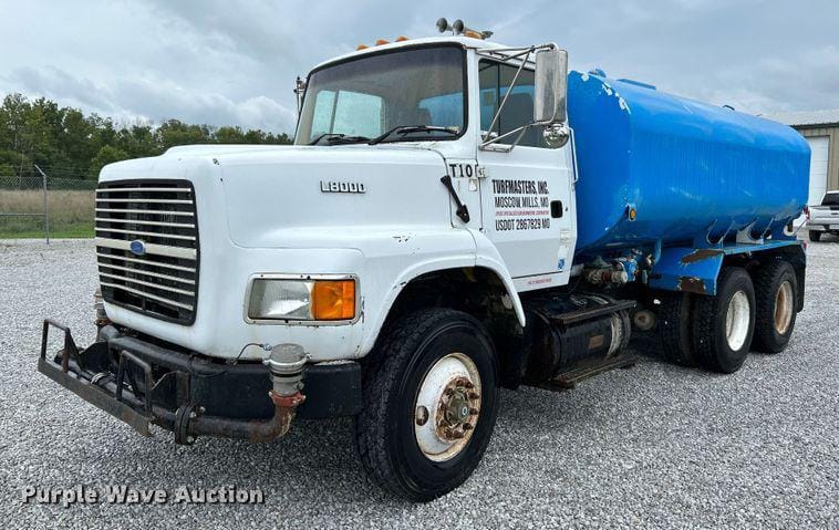SOLD - 1995 Ford L8000 Lot No. NL9447 Other Equipment with 125,516