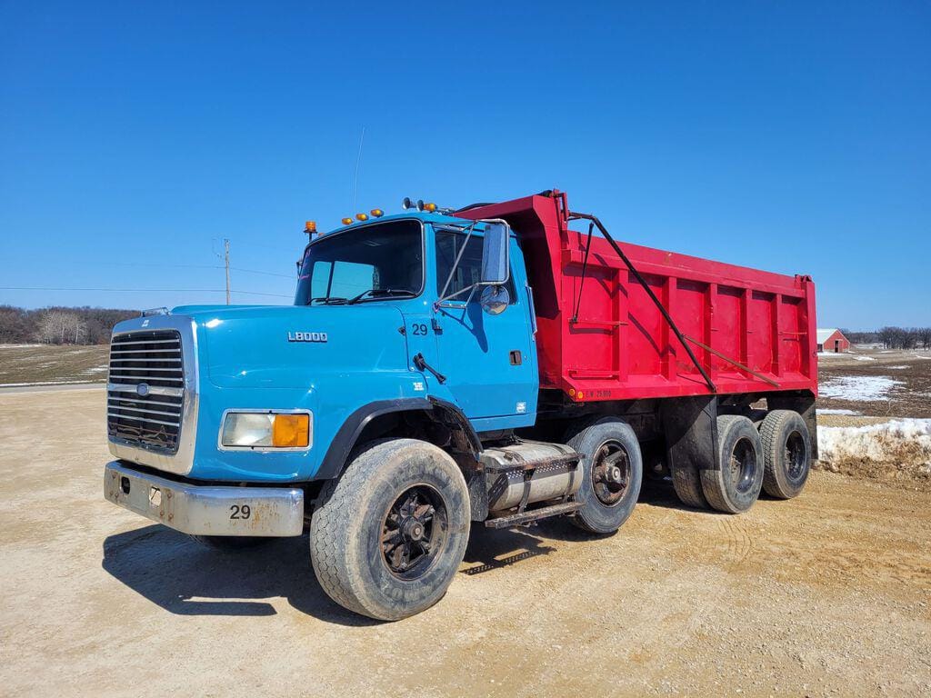 Main image Ford L8000