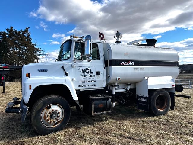 Image of Ford L8000 equipment image 1