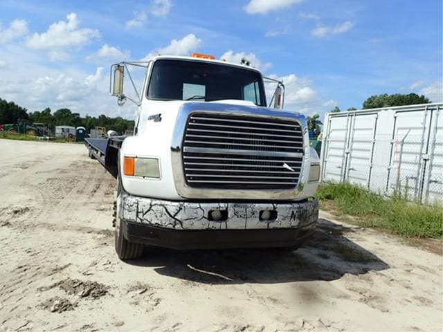 Image of Ford L9000 equipment image 1