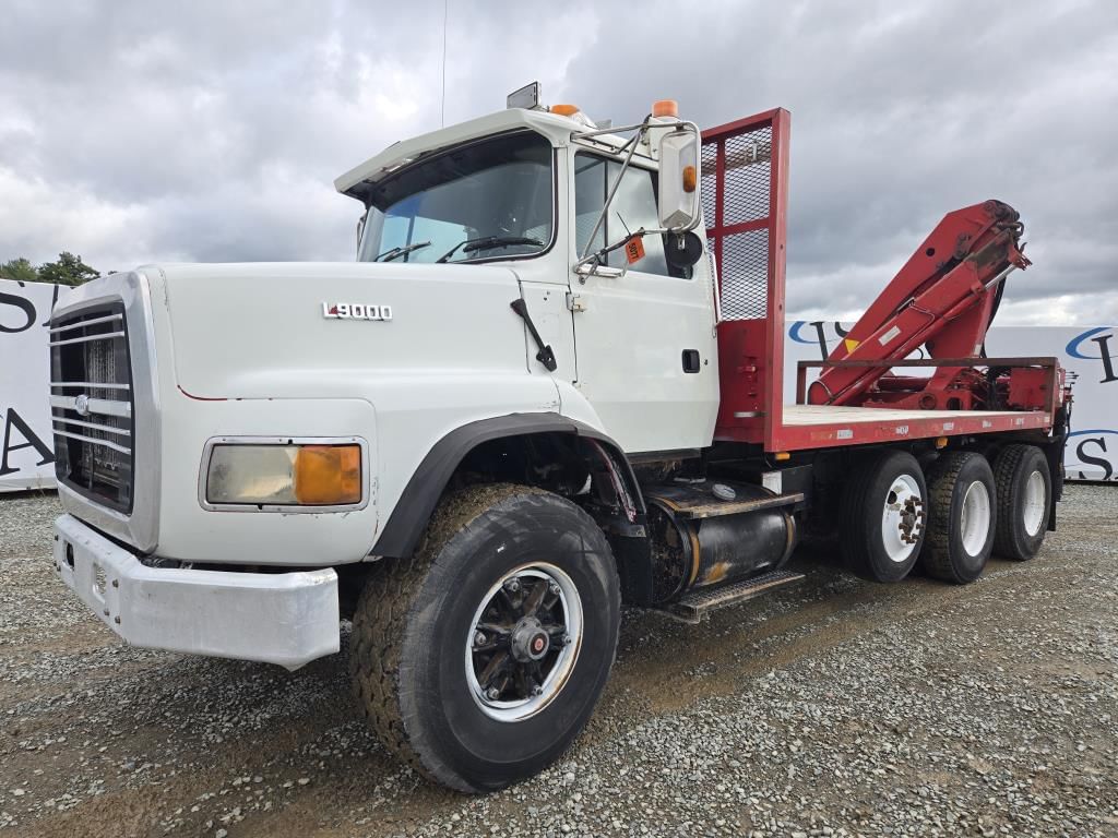 1995 Ford L9000 Equipment Image0