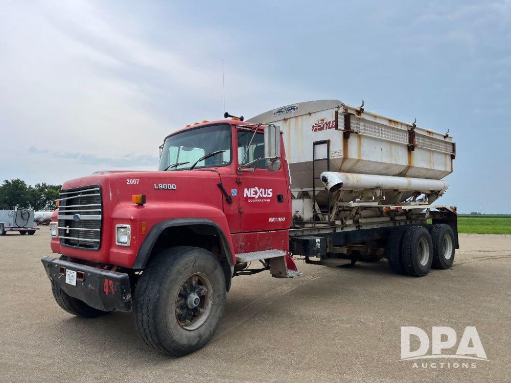 Image of Ford L9000 Primary image