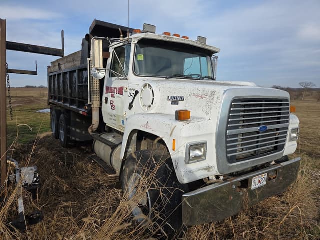 Image of Ford L9000 equipment image 1