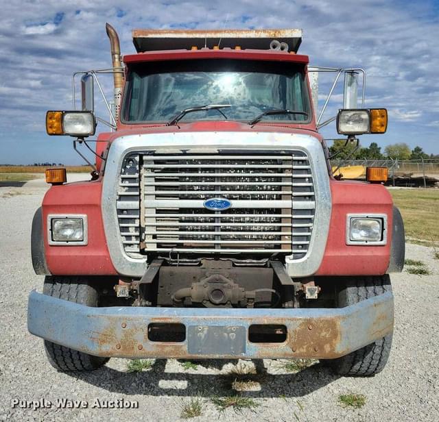 Image of Ford L9000 equipment image 1