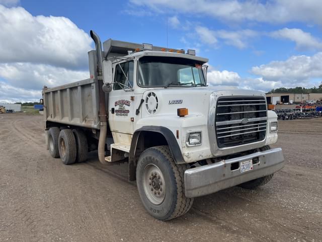 Image of Ford L9000 equipment image 3