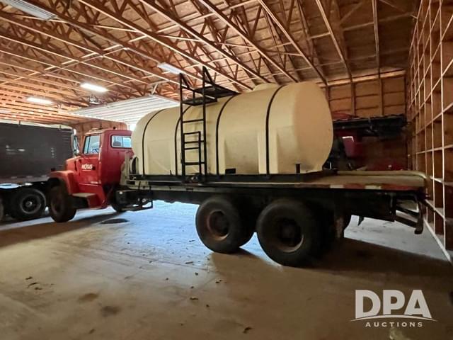 Image of Ford L9000 equipment image 4