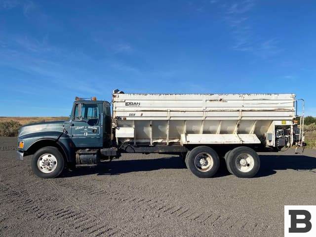 Image of Ford L9000 equipment image 1