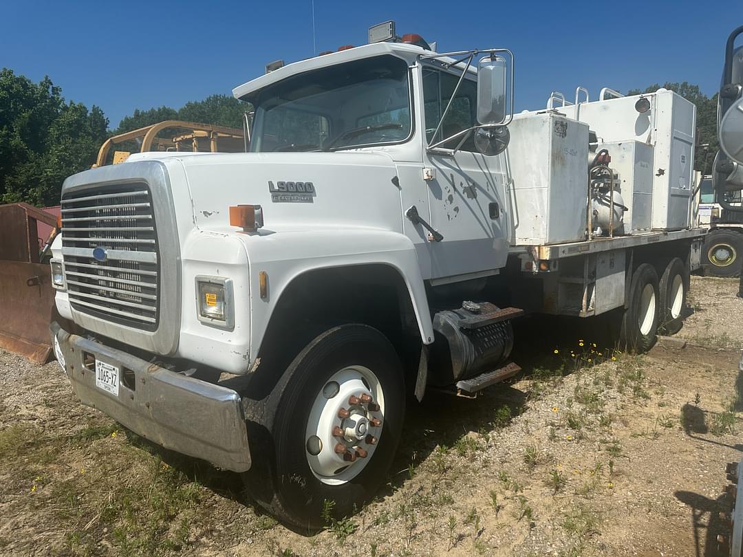 Image of Ford L9000 Primary image