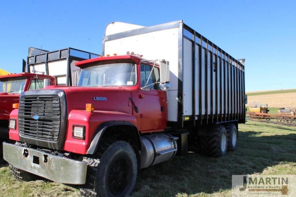 Image of Ford L9000 Primary image