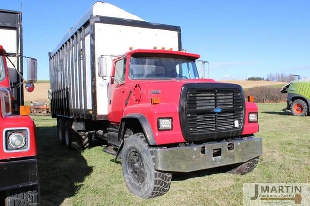 Image of Ford L9000 equipment image 1