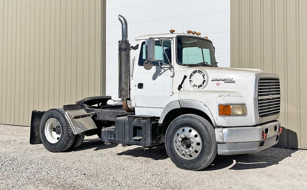 Image of Ford L9000 Primary image