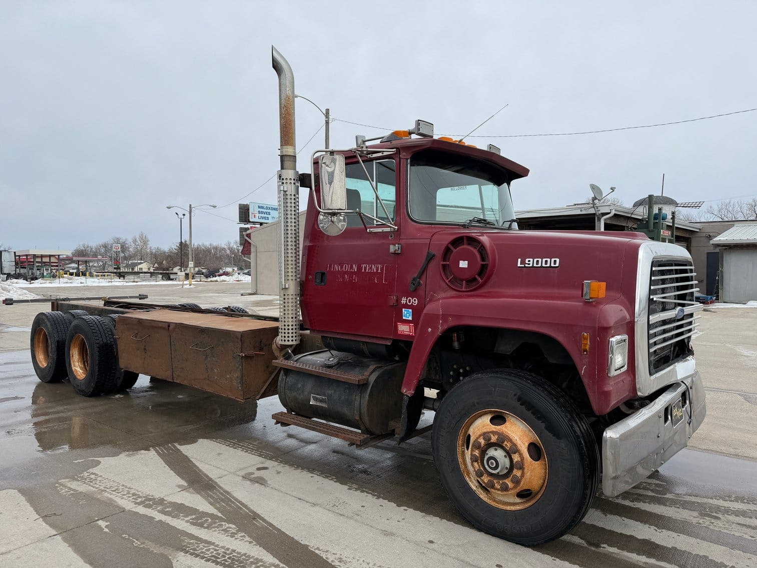 1995 Ford L8000 Equipment Image0