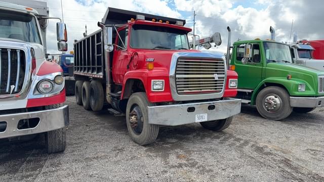 Image of Ford L9000 equipment image 2