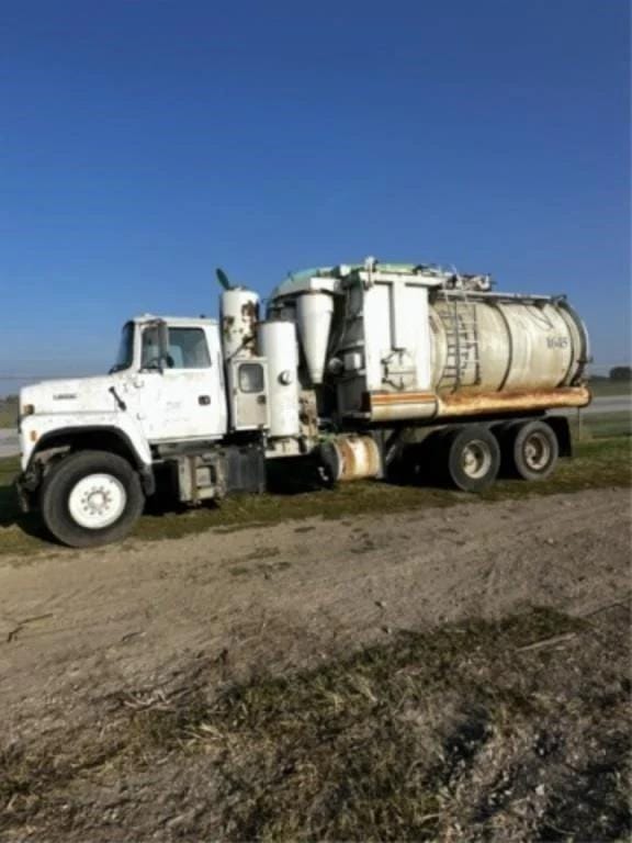 Main image Ford L9000