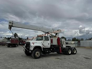 1995 Ford L9000 Equipment Image0