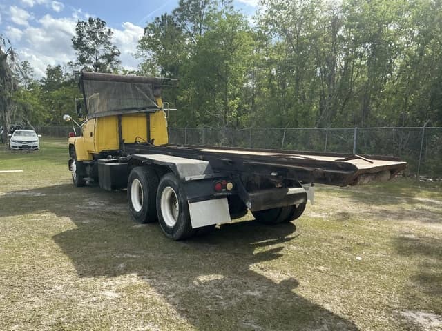 Image of Ford L8000 equipment image 2