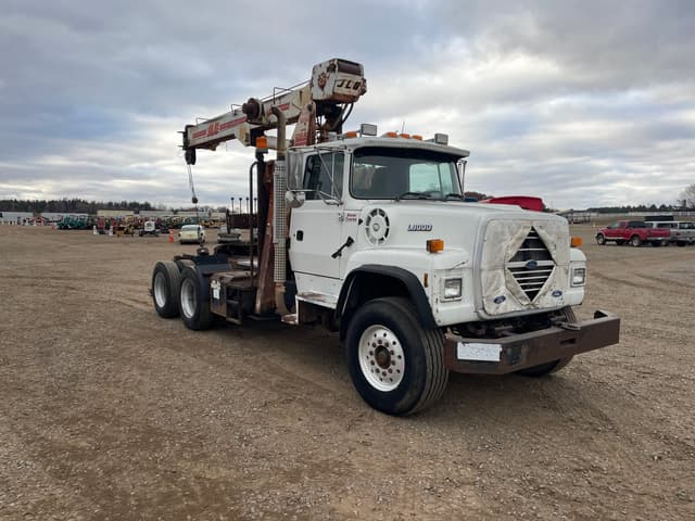 Image of Ford L9000 equipment image 3