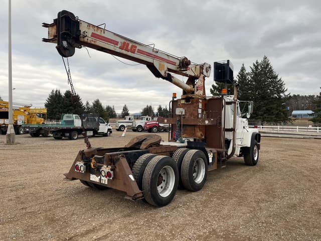 Image of Ford L9000 equipment image 2