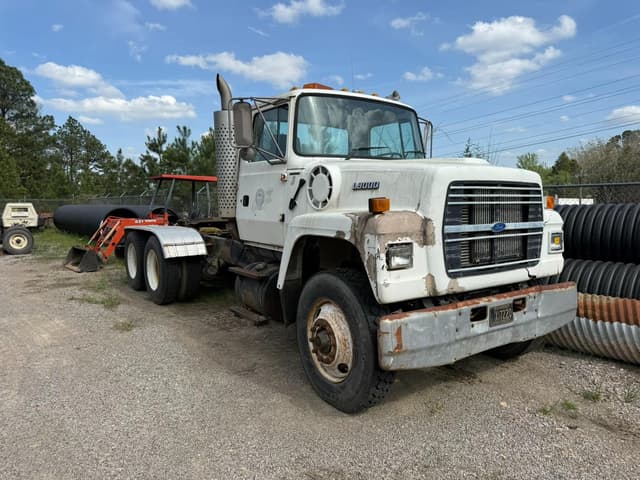 Image of Ford L9000 equipment image 1