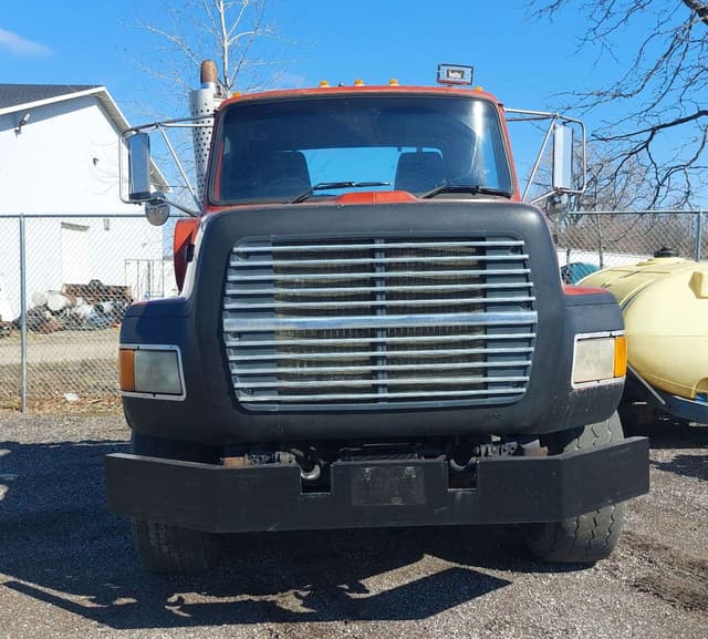 Image of Ford Aeromax L9000 equipment image 2