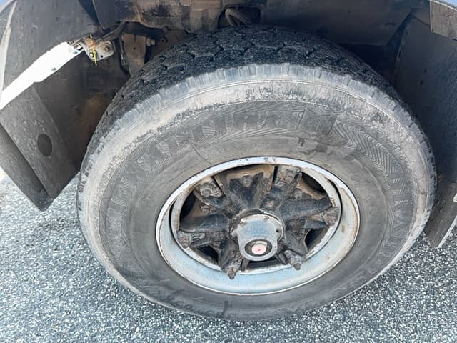 Image of Ford LTL9000 equipment image 3