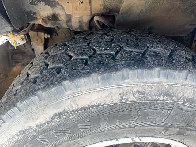 Image of Ford LTL9000 equipment image 4