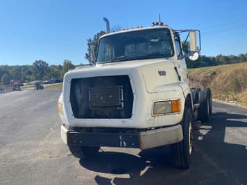 Main image Ford L8000