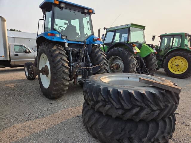 Image of New Holland 8670 equipment image 2