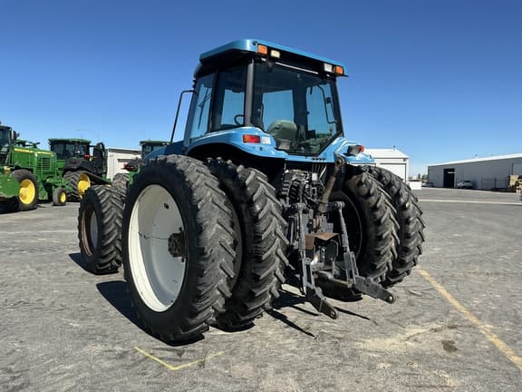 Image of New Holland 8770 equipment image 3