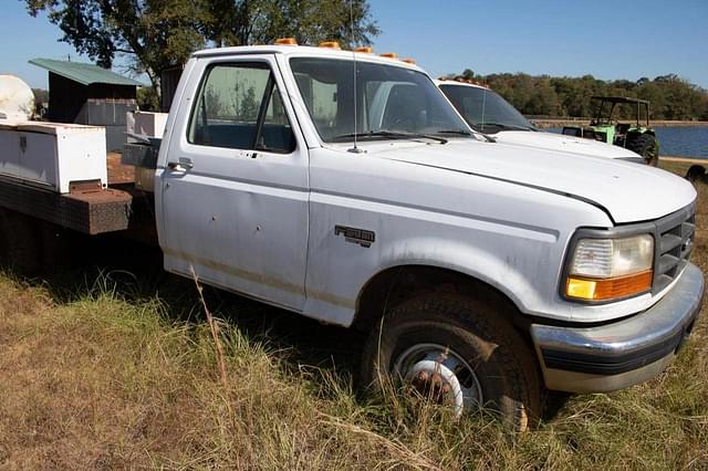 Image of Ford Super Duty equipment image 1