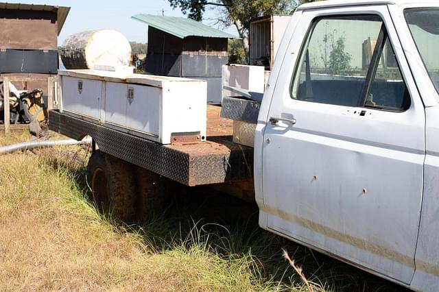 Image of Ford Super Duty equipment image 2