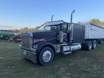 Main image Freightliner Classic XL