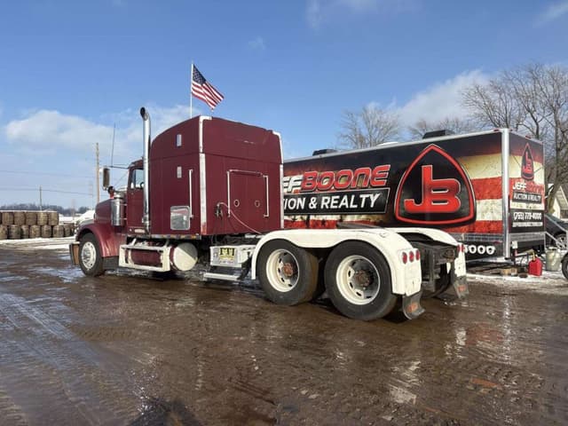 Image of Freightliner FLD120 equipment image 1