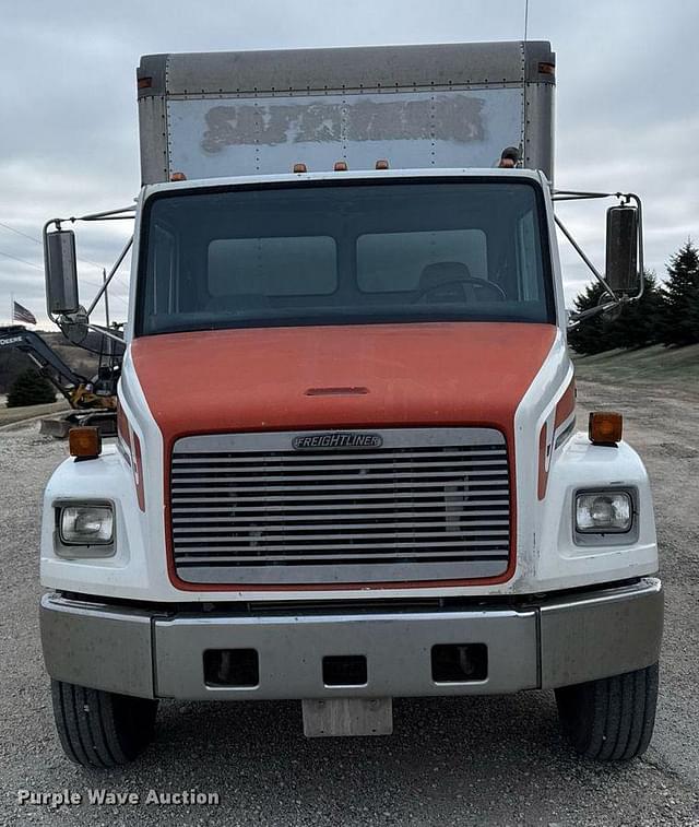 Image of Freightliner FL70 equipment image 1