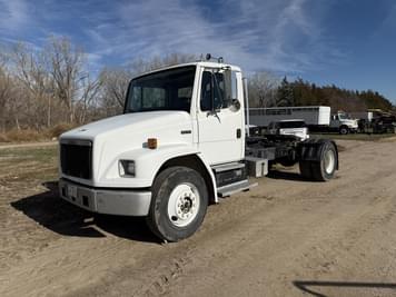 Main image Freightliner FL70