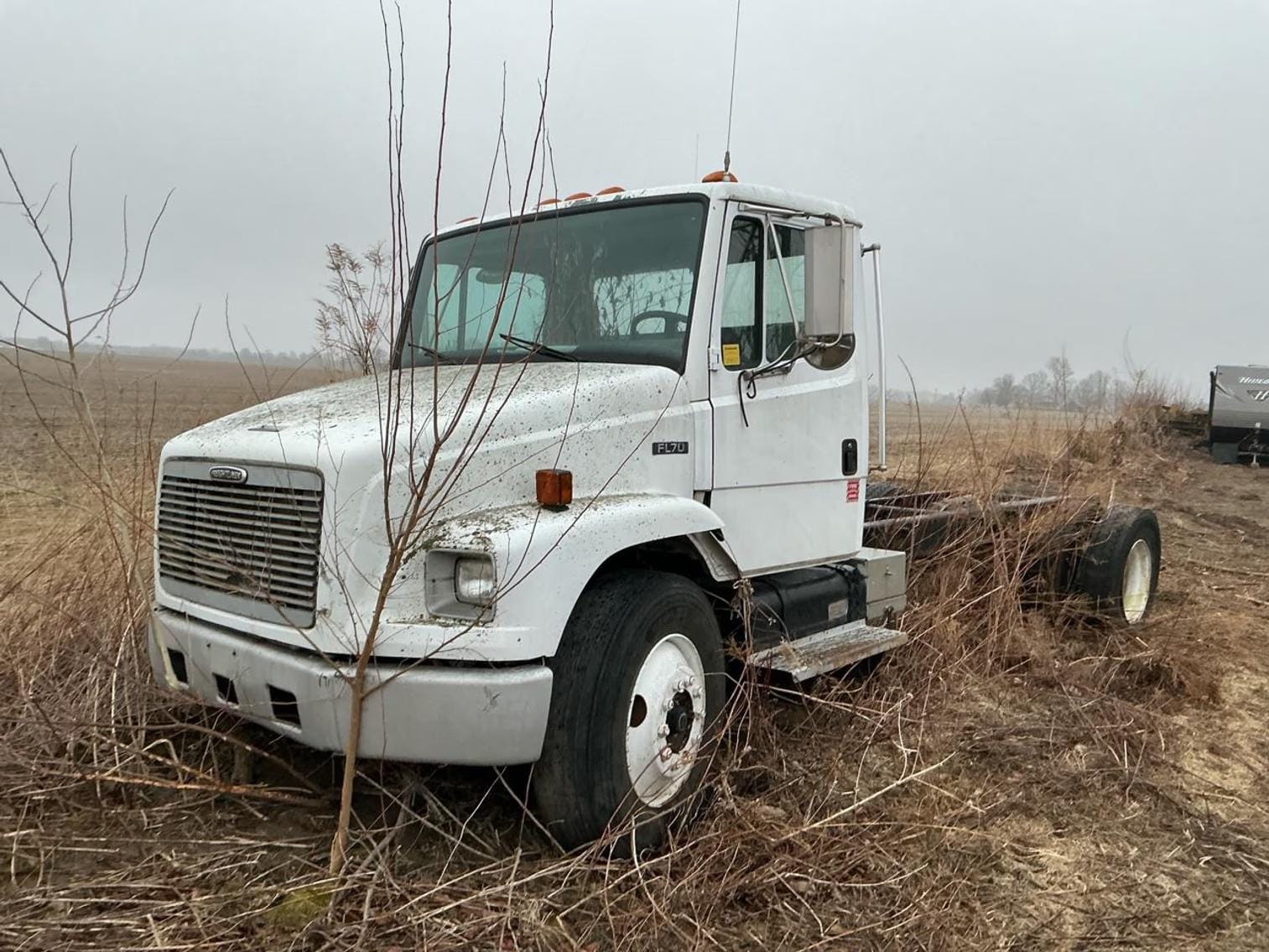 1995 Freightliner FL70 Equipment Image0