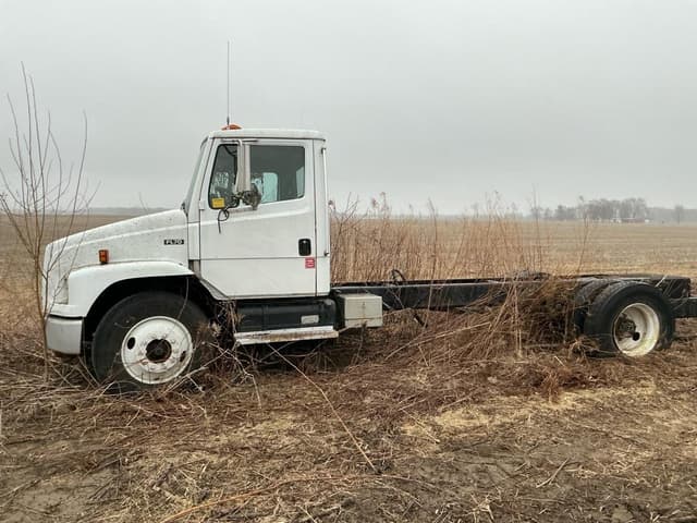 Image of Freightliner FL70 equipment image 1