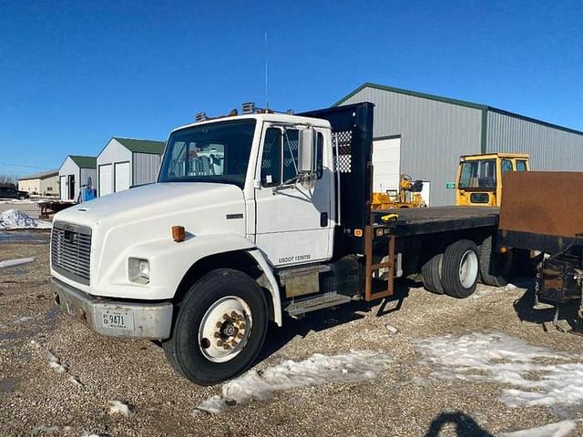 Image of Freightliner FL80 equipment image 4