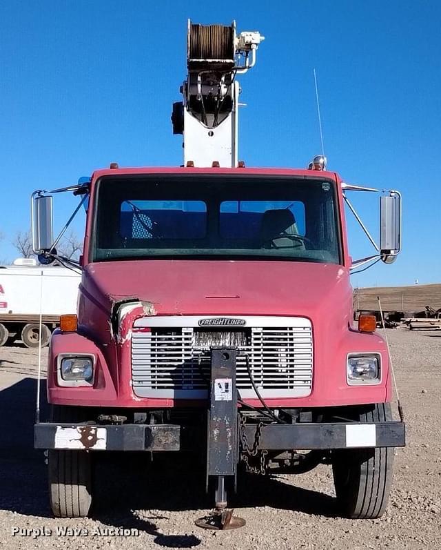 Image of Freightliner FL80 equipment image 1