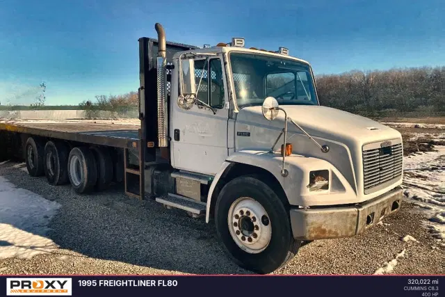 Image of Freightliner FL80 equipment image 2